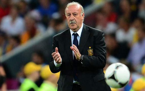 Del Bosque: Hàng tiền vệ Italia mới là “hoàn hảo”